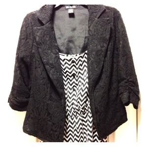 Lace 3/4 sleeve blazer