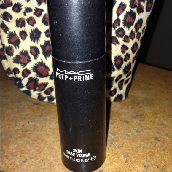 🔴SOLD🔴MAC prep and prime- Primer