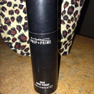 🔴SOLD🔴MAC prep and prime- Primer