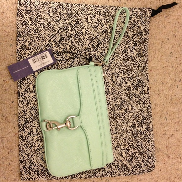 SOLD! NWT Rebecca Minkoff Skinny Mac Wristlet