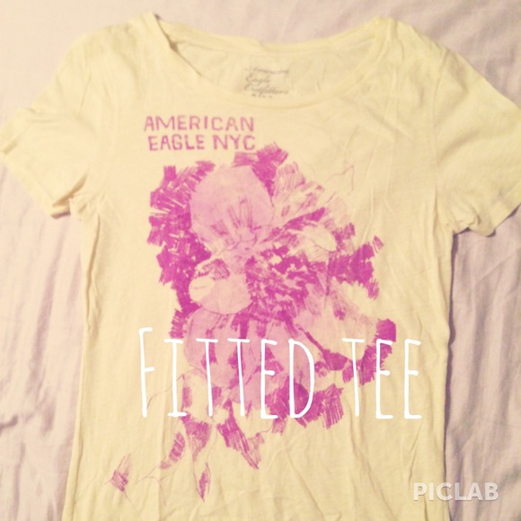 ✨Aeropostale Fitted Tee✨
