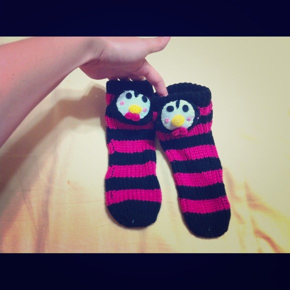 Knit Black And Pink Penguin Head Socks! - Picture 1 of 2