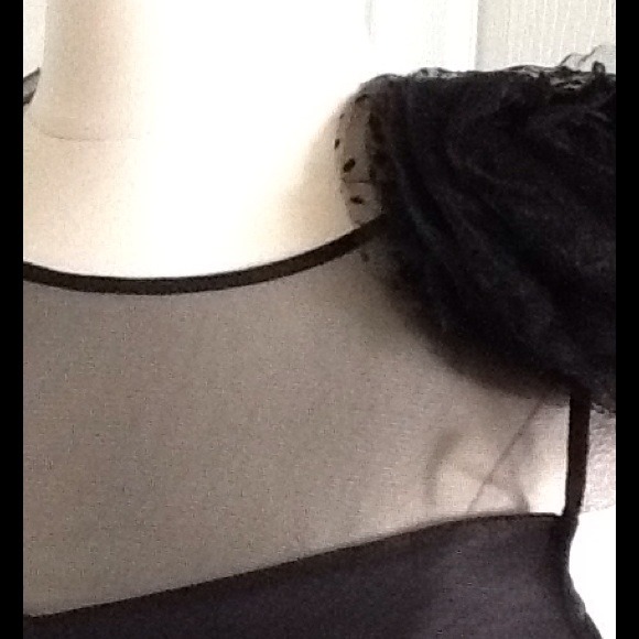 π Stunning LBD - Picture 2 of 3