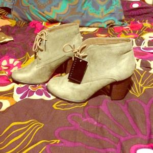 ✂Reduced✂ Grey Suede Ankle Boots