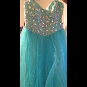 Nice gown/dress worn for any special occasions.