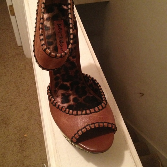 Shoes - Picture 2 of 2