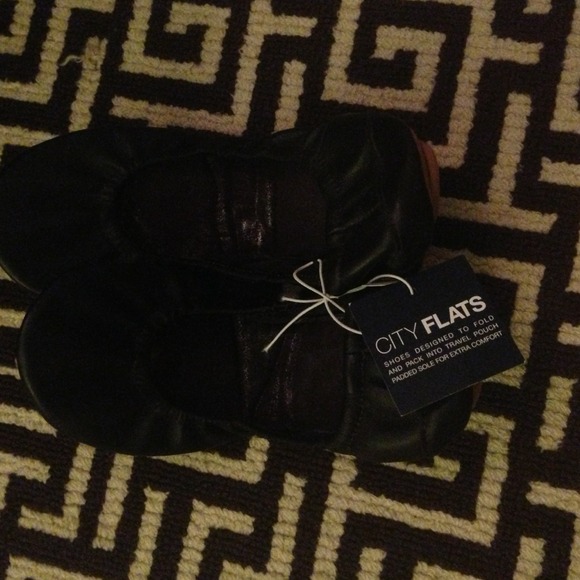 The Gap "City Flats" size 10