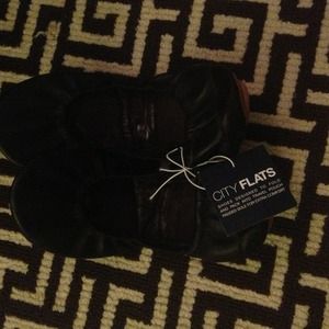 The Gap "City Flats" size 10