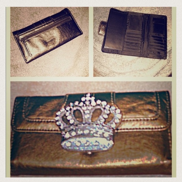 Fun crown wallet