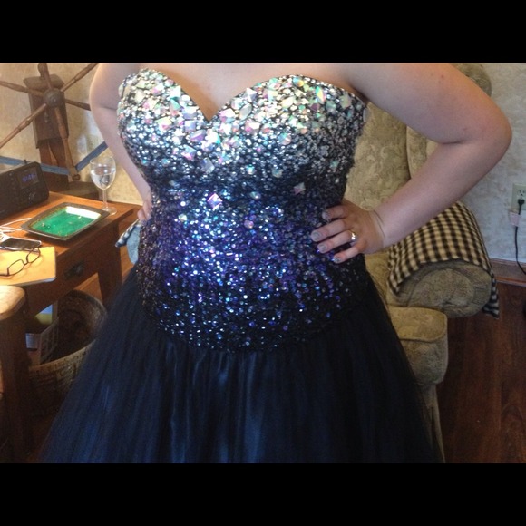 trunk broadway Dresses & Skirts - #Prom diamond sequin purple black silver flare