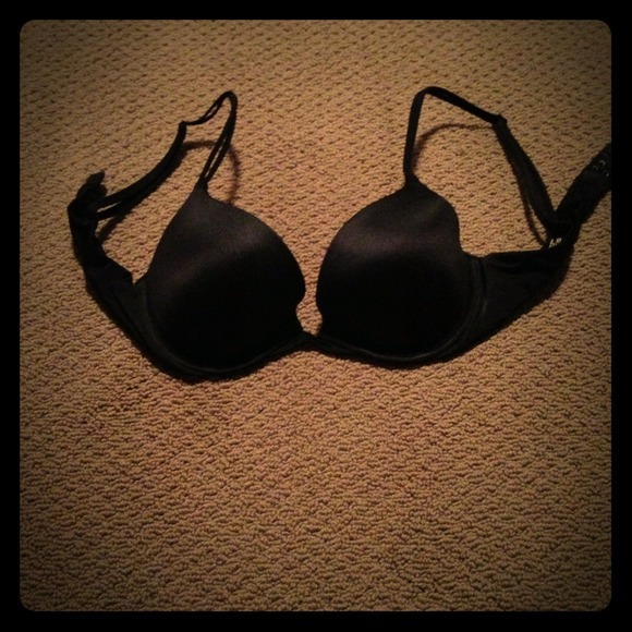 🔴SOLD vs push up bra
