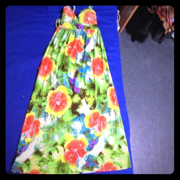 **SOLD** Floral Maxi Dress