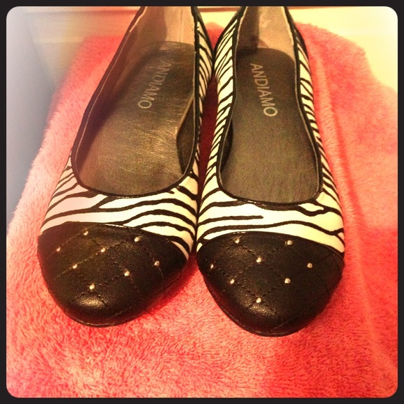 Zebra print, studded flats