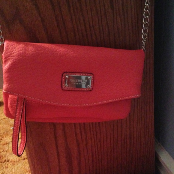 Nine West convertible clutch