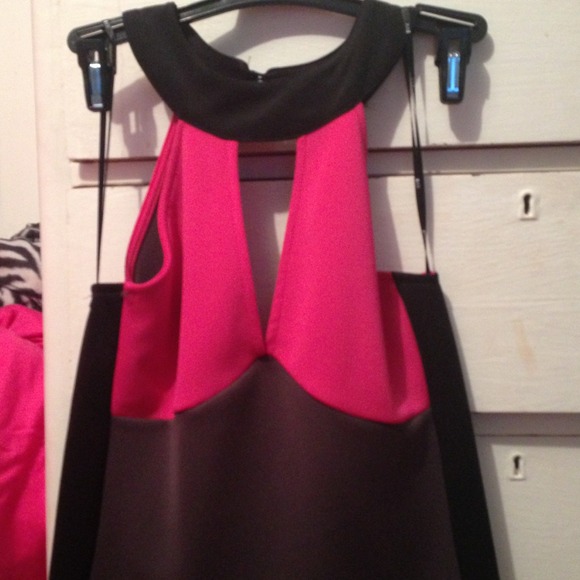 XXI form fitting party dress