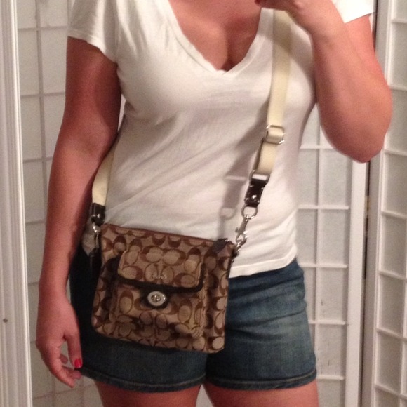 ❤️TRADED❤️ NWT COACH cross body purse! - Picture 2 of 4
