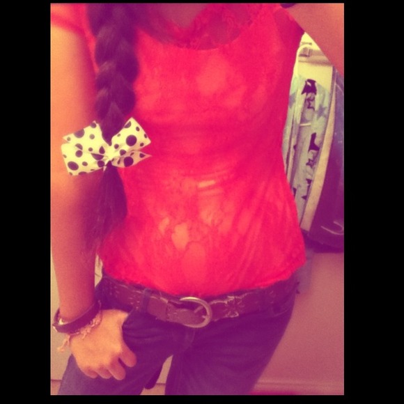 Cute lace shirt💗💚