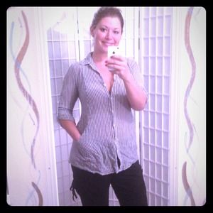 SALE❗️Button-up with pockets!