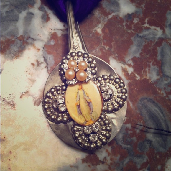Antique Pendant SOLD @belladior