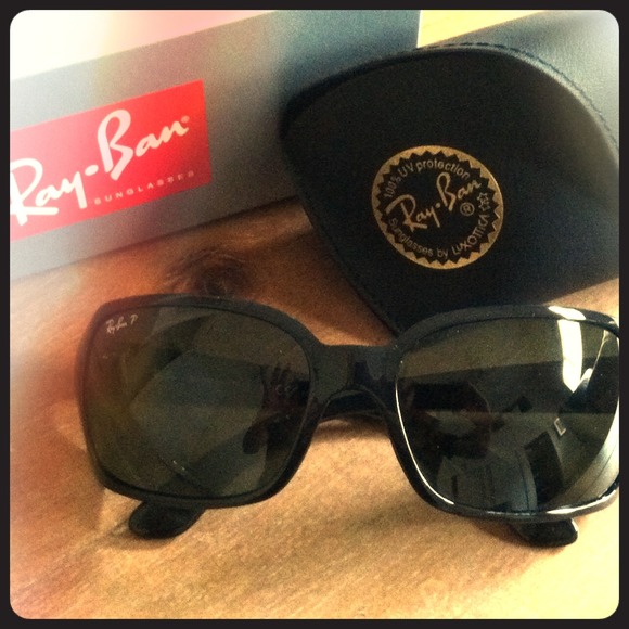 Brand new, never been used Ray-Ban sunglasses.