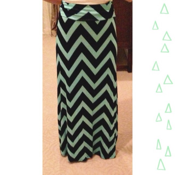 **No Longer Available** Chevron Print Maxi Skirt - Picture 2 of 4