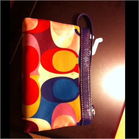 Throw a considerable offer! Colorful Coach wrislet - Picture 2 of 4