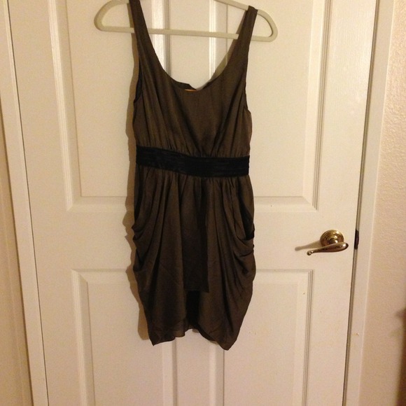 SOLD - BRAND-NEW Alice + Olivia green silk dress