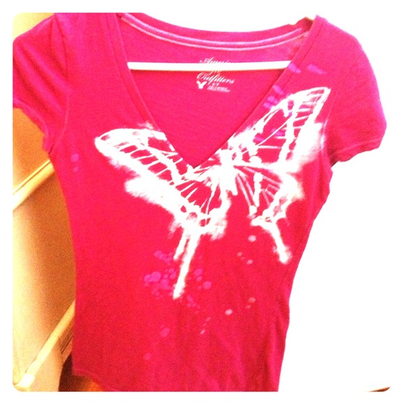 American eagle v-neck tee