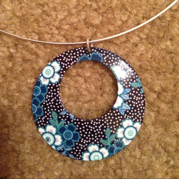 Circle necklace - Picture 3 of 3