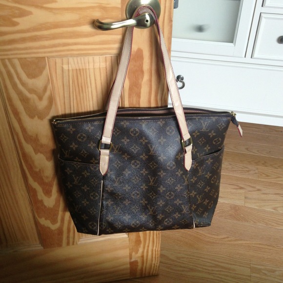 Inspired Louis Vuitton purse