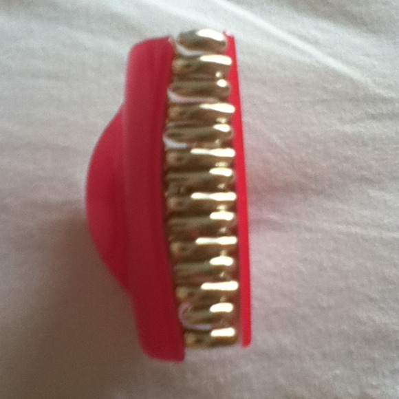 Hair clip!! - Picture 3 of 3