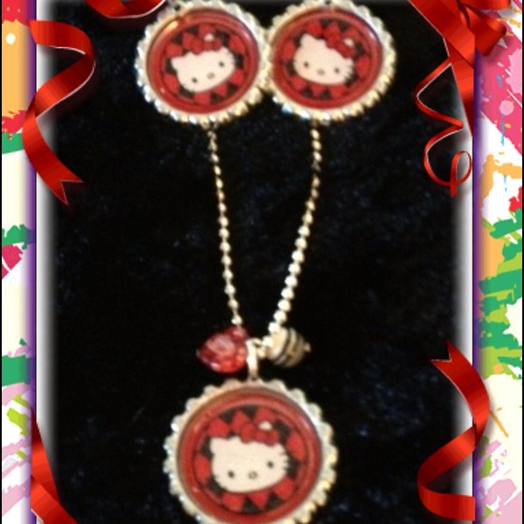 HELLO KITTY NECKLACE AND EARRINGS