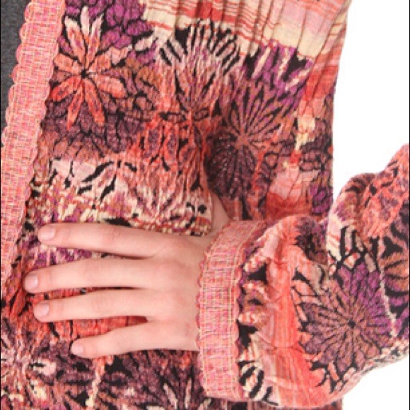 • s o l d • - Picture 3 of 3