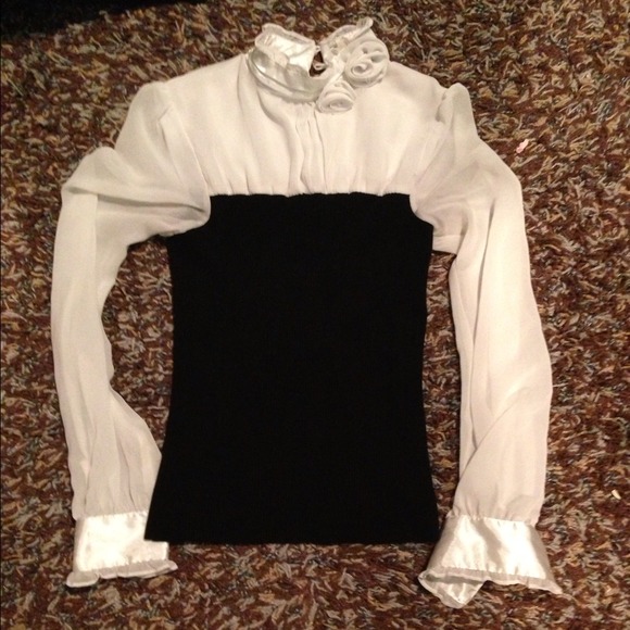 Bundled! Cream and black top