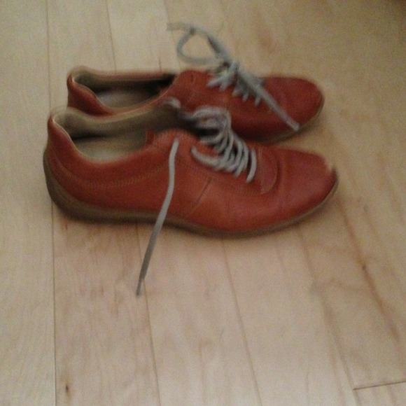 Prada Sneakers - Picture 2 of 3