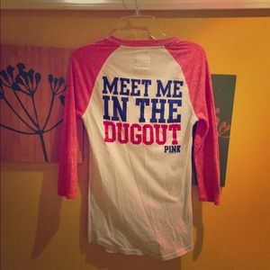 Adorable 3/4 VS Phillies shirt 😍❌sold❌