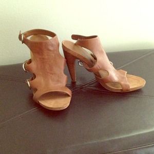 💕 HOST PICK - Nine West Leather Sandals