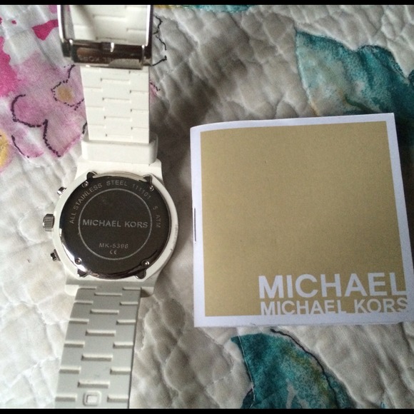 SOLD ❌MICHAEL KORS WATCH! - Picture 2 of 3