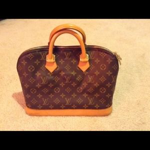 **Sold sold sold to jbear*****LV alma mono