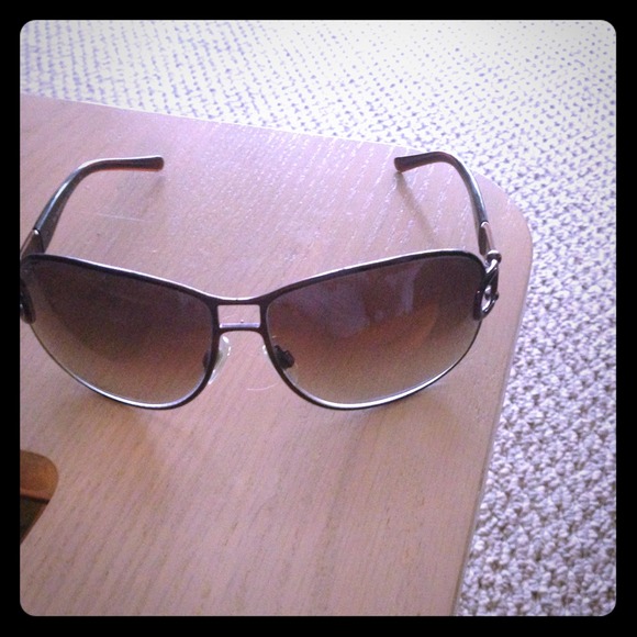 Burberry sunglasses without case # 1004/13