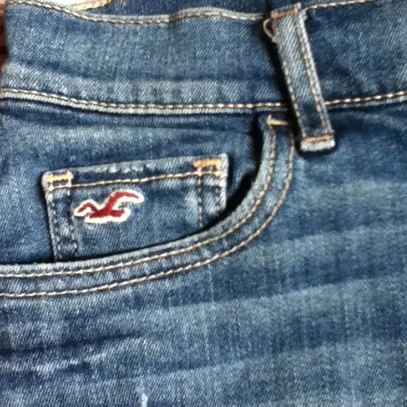 Super Cute Hollister Cut-off Shorts;p - Picture 2 of 3