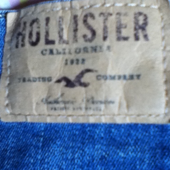 Super Cute Hollister Cut-off Shorts;p - Picture 3 of 3