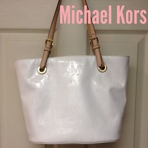 Buy NOW!!! Clear Closet Week! MK White Tote!