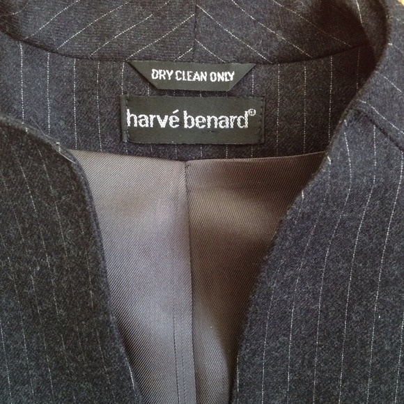 Charcoal grey wool blazer! - Picture 2 of 4