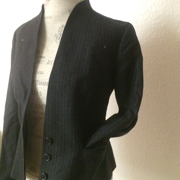 Charcoal grey wool blazer! - Picture 3 of 4