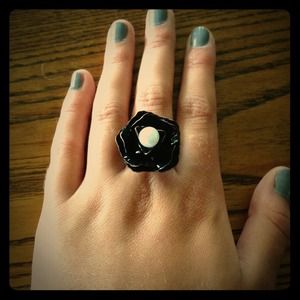 Black and white flower ring