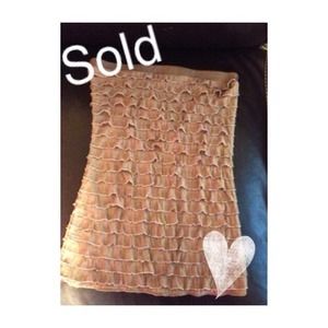 🚫SOLD🚫Strapless Ruffled Tube Top ☪