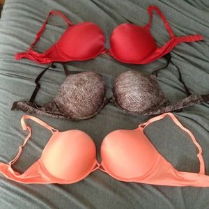 VICTORIA'S SECRET Miraculous Plunge bras
