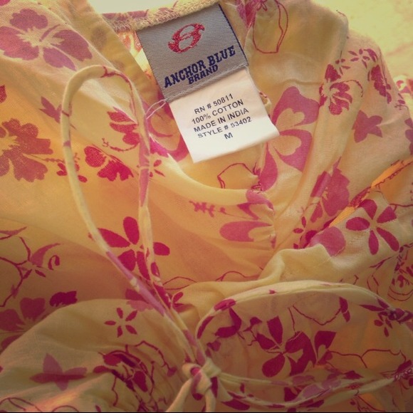 ✔️SOLD📦💕 NEW Hawaiian Tank! - Picture 3 of 3