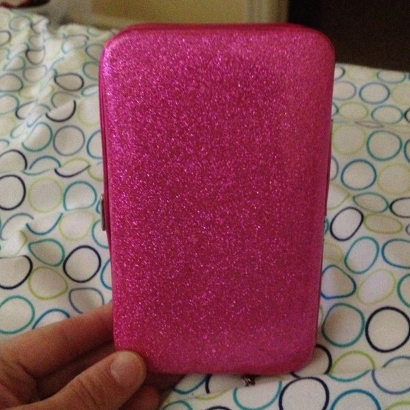 🚫 BUNDLED 🚫Pink sparkly iPhone case/wallet - Picture 3 of 3